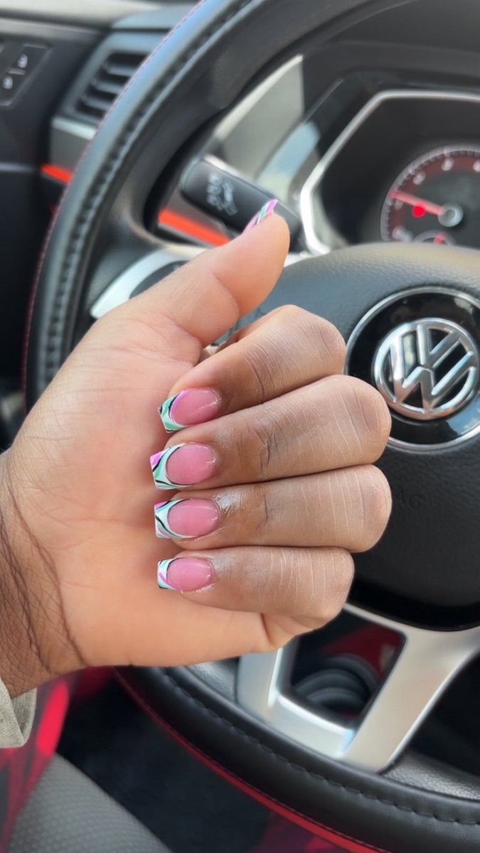 pucci on the nail set😍💞🩵