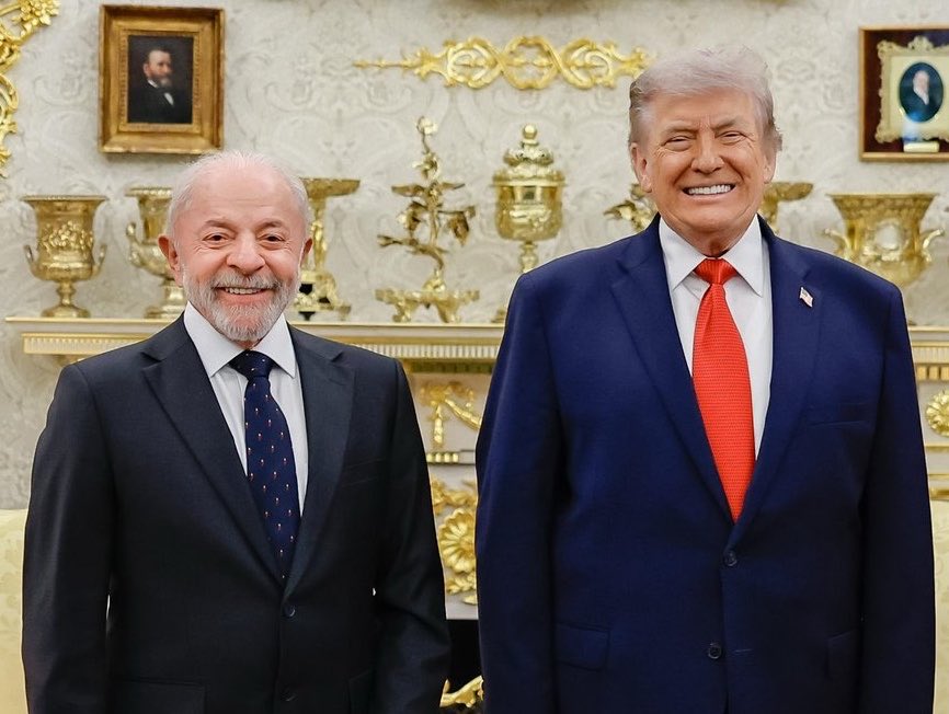 RenanPeixoto_'s tweet image. CASA BRANCA: A felicidade estampada no rosto de Donald Trump em receber Lula da Silva do Brasil.
