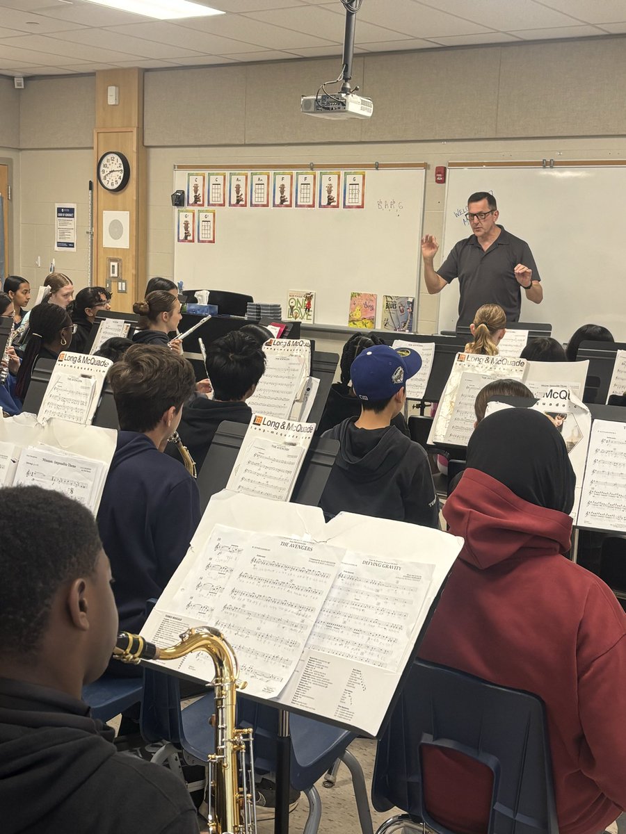 MusicAtSAC's tweet photo. Thank you Mr. Evans @BantingMusic for working with our band this morning! We learned so much and a great opportunity to strengthen our cross-panel connection! https://t.co/ezUT4rYLwu