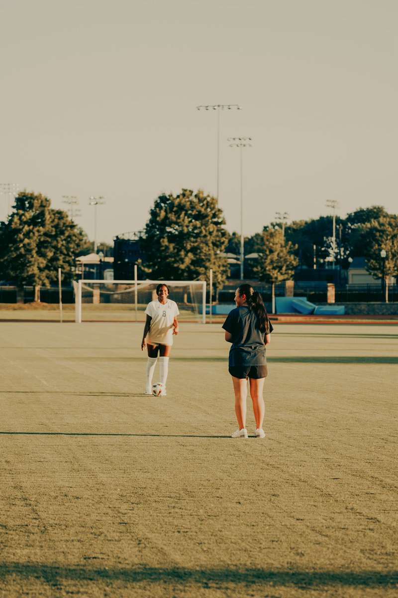 parismoua's tweet photo. Tulsa Pathways, thank you.

This program gave me a community that I dreamt of. What started as just two student creatives grew into a team of fifteen, and it's a journey I’ll never forget.

#ReignCane https://t.co/VkFYTjJTKn