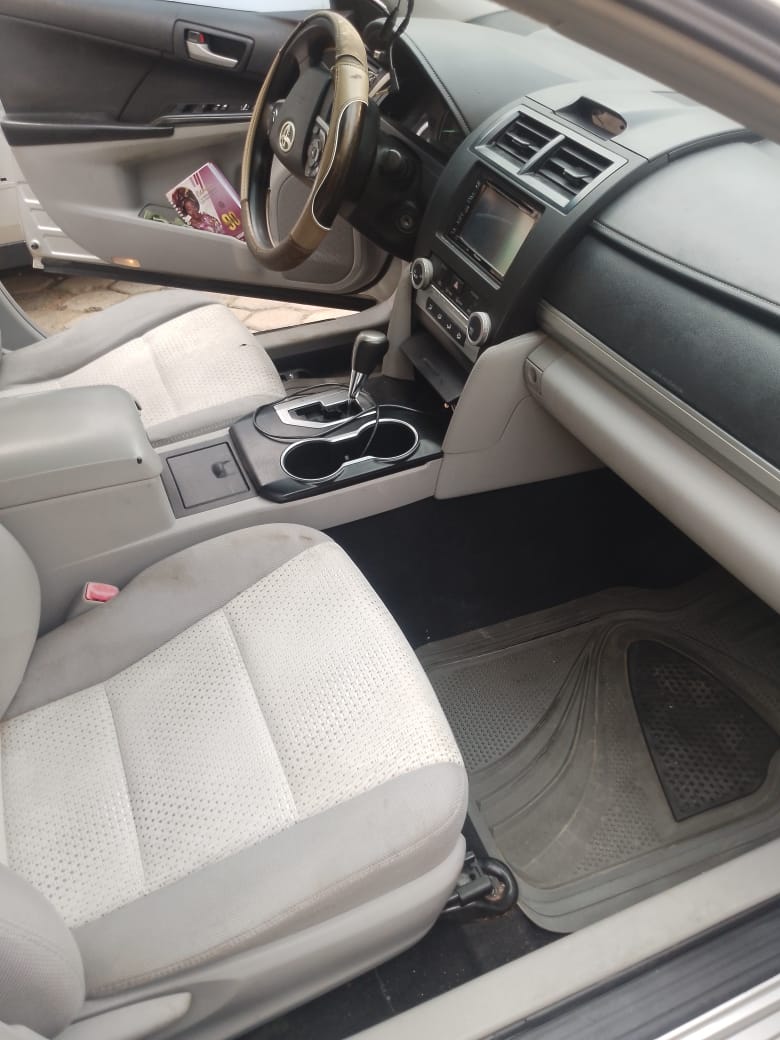 iam_john_son's tweet photo. Toyota Camry 2013 (Direct U.S. Spec) 🇺🇸
Very clean and well maintained. ✔️ Accident free
✔️ Engine and gear working perfectly
✔️ AC chilling perfectly
✔️ Fabric interior
✔️ Smooth drive
Just a minor dent around the left rear light area — easy fix.
Location: Lagos, Nigeria. https://t.co/5Kyr7Fq7Y6