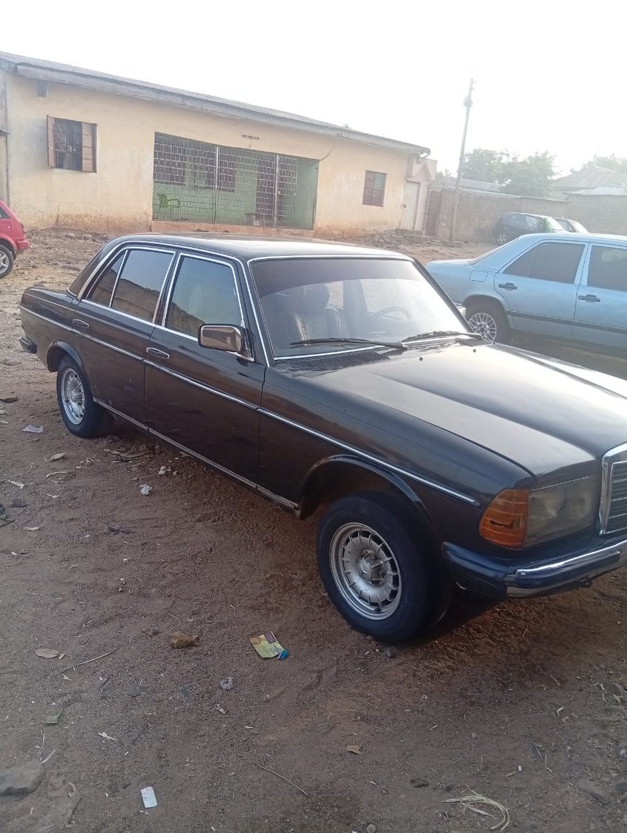 Cjabbe12's tweet photo. @Carsnationn Mercedes  benz w123
2.5m
Location: Jos Plateau state https://t.co/EObKP4UowW