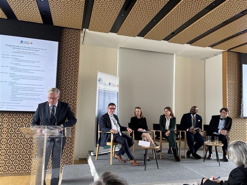 KAS_Canada's tweet photo. 🌍 On April 28, Canada and Germany strengthened energy security partnerships for a resilient, diversified future. #EnergySecurity #CanadaGermany #Transatlantic #CriticalMinerals #Hydrogen #PublicPolicy #Geopolitics #KASCanada https://t.co/tukwZ4CEXR