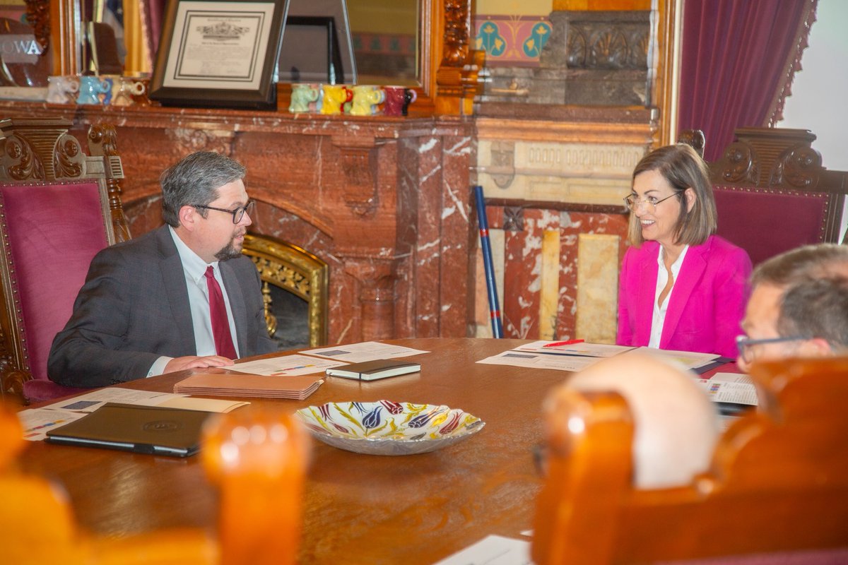 IAGovernor's tweet photo. The Department of Management’s Division of IT is the motherboard of state government. They “DoIT” all—consolidation, integration, innovation and more to make working for and with government more effective. #PublicServiceWeek https://t.co/i2fTthw3JZ