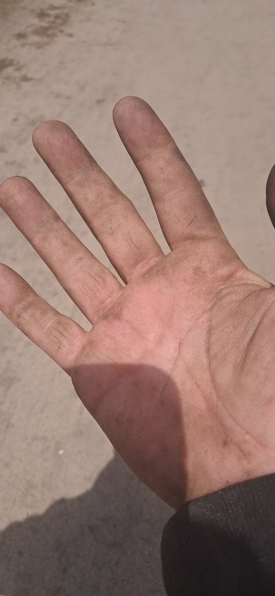 ScottFix's tweet photo. A Gay working man https://t.co/0SdxDDZRgR