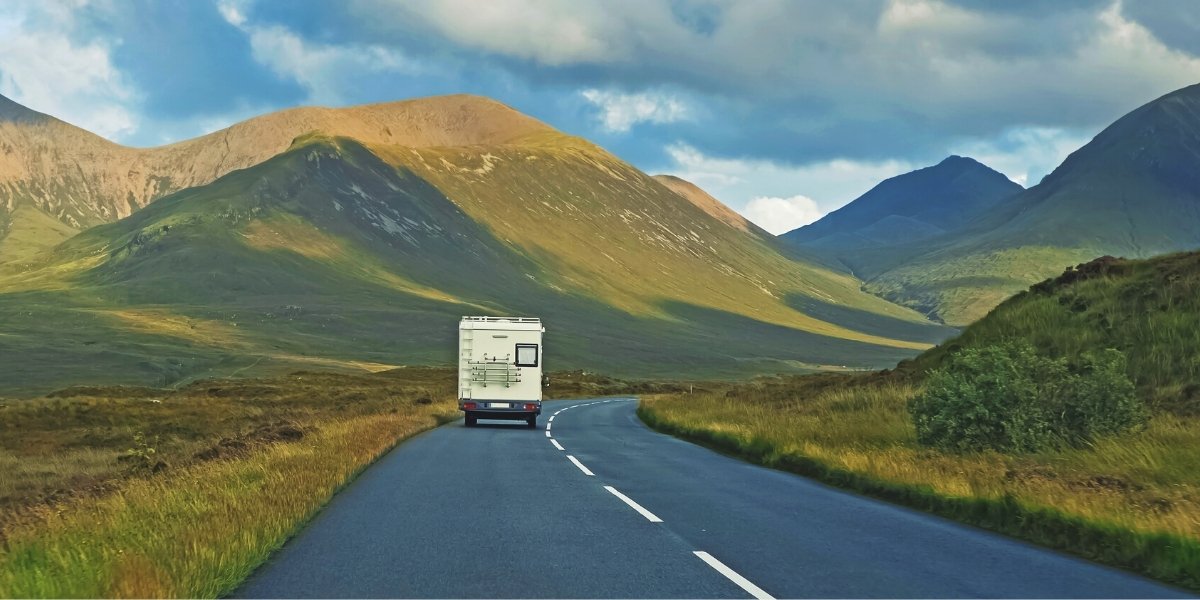 thegapdecaders's tweet photo. This iconic Scottish motorhome road trip is a 516 mile route around the spectacular north coast of Scotland, which starts and ends in Inverness. Passing through remote and wild landscapes, the North Coast 500 route https://t.co/KdWxvbSxX8 https://t.co/vgGvnr9a6R
