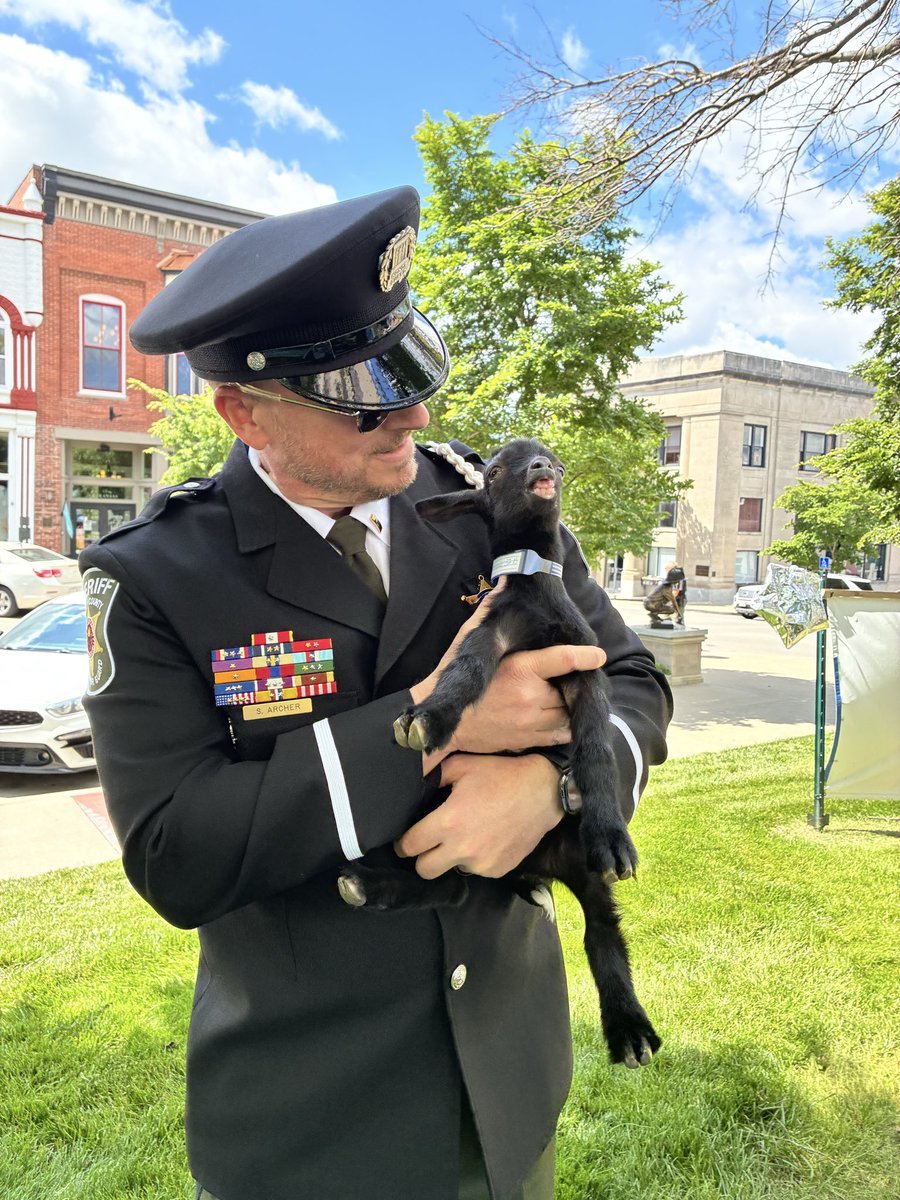 ScottArcher95's tweet photo. * @Clay County Public Recognition Week + baby goat cuddles = the BEST day ever 🐐💙
#BestJobEver https://t.co/8REhJQ3cIa