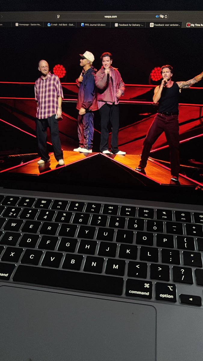 asli_brk_'s tweet photo. Having a lot of emotions right now 😭🥹♥️ @TheCarlosPena @jamesmaslow @HeffronDrive @1LoganHenderson @bigtimerush @Veeps #bigtimerush #jamesmaslow #loganhenderson #carlospenavega #kendallscmidt https://t.co/33ybWr5FRQ