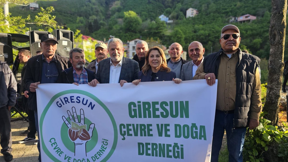 elvangezmischp's tweet photo. 📍 Sekü Köyü

Havamızı, suyumuzu, toprağımızı ve yaşam alanlarımızı tehdit eden anlayışa karşı Sekü’de omuz omuza mücadelemizi büyüttük.
Derelerine, ormanlarına ve geleceklerine sahip çıkan vatandaşlarımızın yanındayız.

Doğamızı ve yaşam alanlarımızı koruma mücadelesini birlik ve dayanışma içerisinde sürdürmeye devam edeceğiz.
Suyumuzu, toprağımızı ve geleceğimizi hep birlikte koruyacağız. 🌿