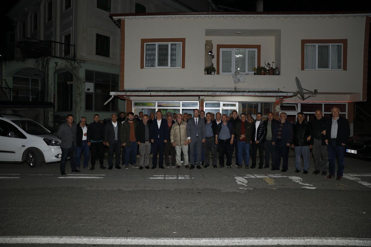 osman_ekim's tweet photo. 📍 TİSKİ Genel Müdürümüz İbrahim Kul ile birlikte Akçaköy’de vatandaşlarımızla bir araya geldik.

Mahallemizin ihtiyaçlarını yerinde değerlendirdik, hemşehrilerimizin talep ve önerilerini dinledik. 🤝

Akçaabat’ımızın her noktasında ortak akıl ve güçlü iş birliğiyle çalışmalarımızı sürdürmeye devam ediyoruz.