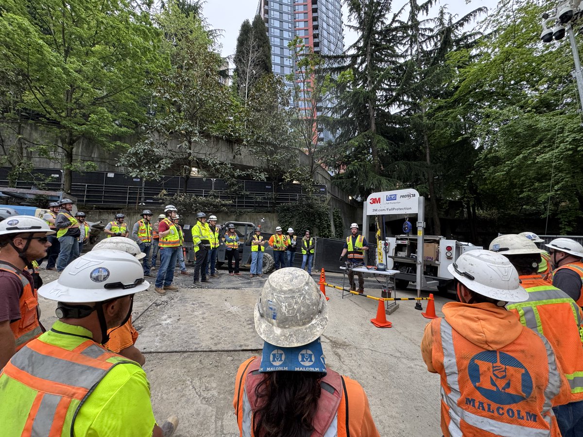 Andersen_Const's tweet photo. Day 4 of #ConstructionSafetyWeek featured our Horizon House West Tower project participating in OSHA’s National Safety Stand-Down to prevent falls. Thanks to Jeff Elliott from 3M and ACME Construction Supply for an informative and impactful demonstration. https://t.co/beNf96JqX9