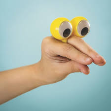 ZelTheClown's tweet photo. arthur putting these on his left hand and john moving his hand whenever he talks https://t.co/kI7c2NrdhR