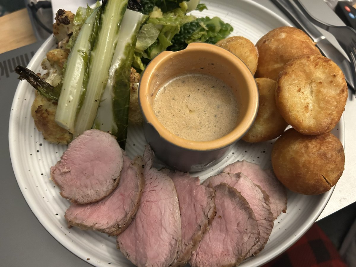 SysAdLee's tweet photo. While biting my nails cheering Villa on to turn the semi-final over against Forest.  @Emjay1812 has put together this beautiful plate of food.  Fillet of pork with peppercorn sauce, thyme roasted cauliflower including leaves, savoy cabbage and beef dripping roast potatoes. OMG!! https://t.co/YQfF56UyTM