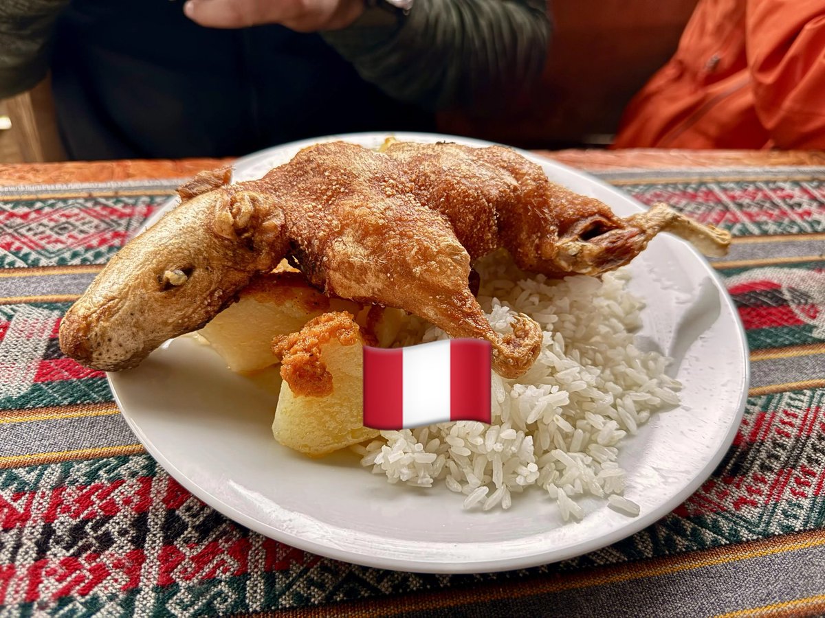 taytarantula's tweet photo. La sopa de macaco es de Angola. No somos salvajes como estos ni como los peruanos, que literalmente comen ratas y palomas para huir de la inseguridad alimentaria de su Cerrú miserable https://t.co/0uZxQBJOlm