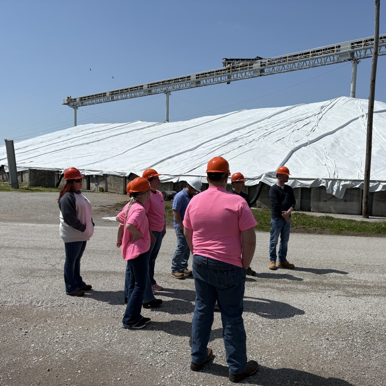 NCCSCIndiana's tweet photo. Our NCHS Agricultural Classes visited Kokomo Grains in Anderson. We're proud to be partners with their family farms! https://t.co/R6sBk5r8AB