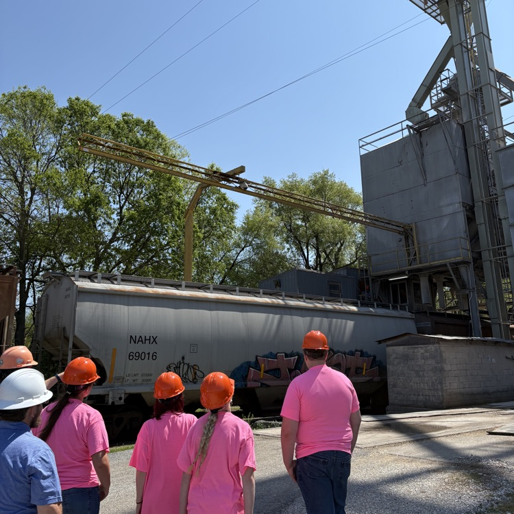 NCCSCIndiana's tweet photo. Our NCHS Agricultural Classes visited Kokomo Grains in Anderson. We're proud to be partners with their family farms! https://t.co/R6sBk5r8AB