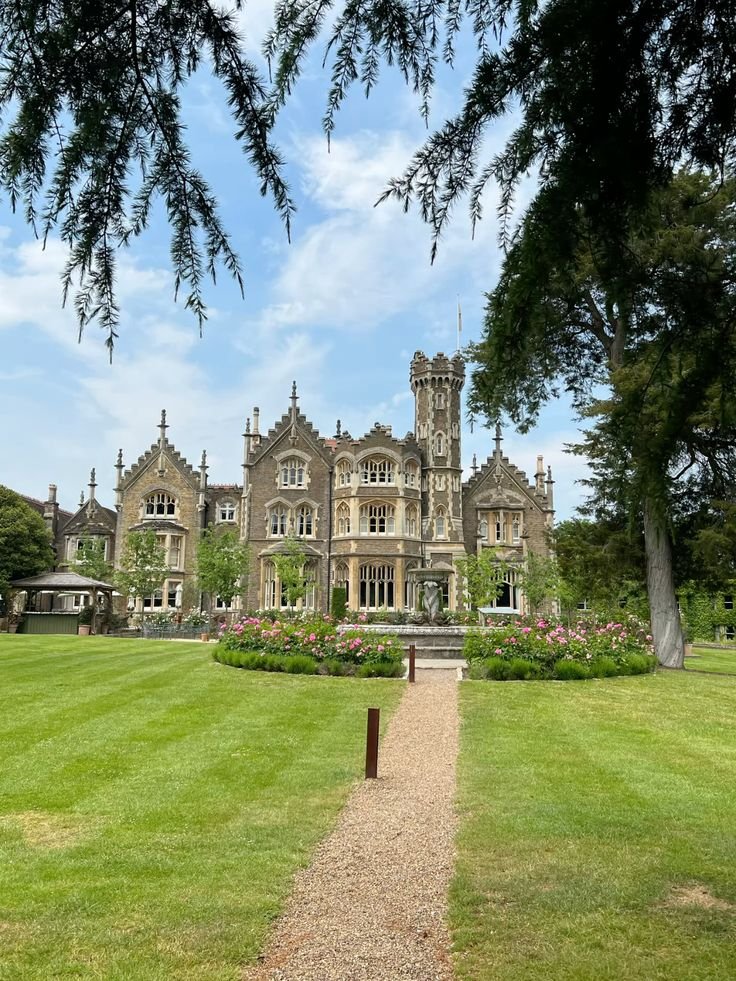 English countryside castle! Beautiful place to stay.