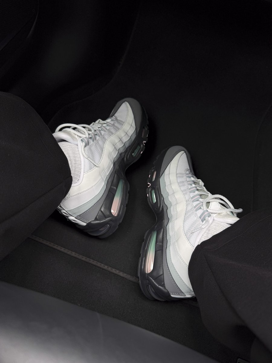 crepsource tweet media