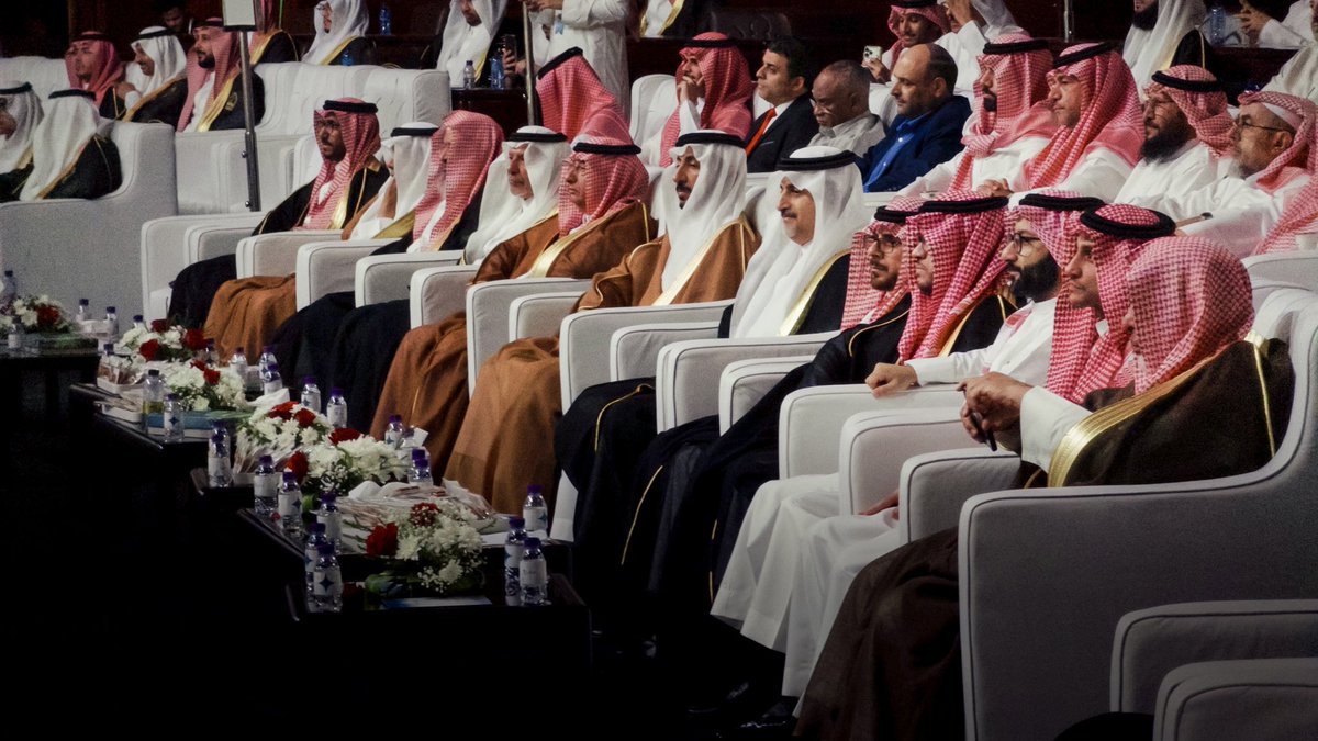 imam_cob's tweet photo. أقامت كلية الأعمال حفل الخريجين للعام الجامعي ١٤٤٧هـ، وسط أجواء مميزة احتفت بثمرة الجهد والإنجاز، وذلك بتشريف سعادة وكيل الجامعة للشؤون التعليمية الدكتور عبدالله الأسمري، وسعادة عميد الكلية الدكتور محمد مكني، وبحضور منسوبي الكلية https://t.co/SsfMreYvVE