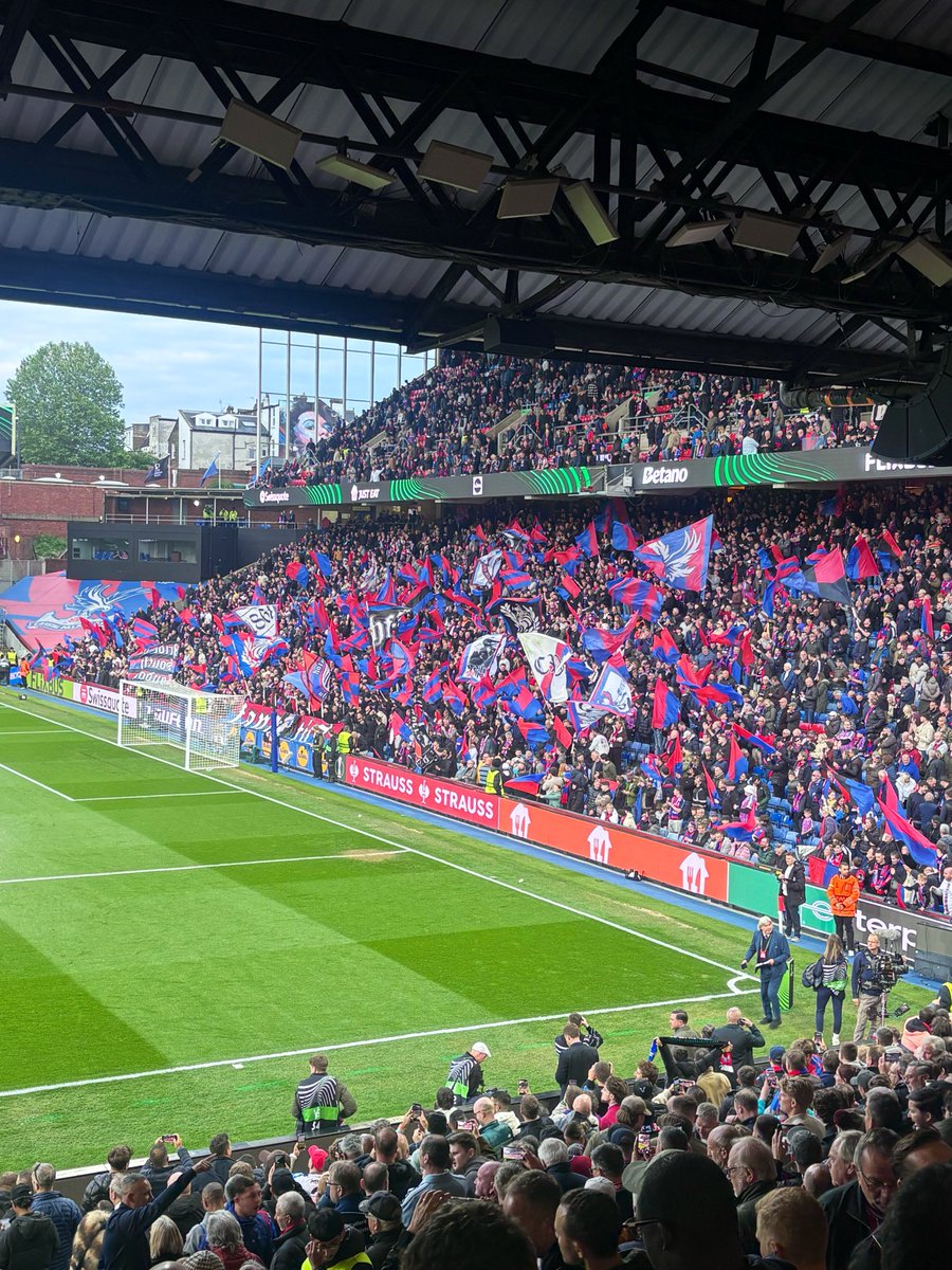 couldbexav's tweet photo. what a night! love this club so much, passed from my windrush gen granddad (RIP) to my old man to me. gotta go heathrow in about eight hours &amp; couldn’t care less — LUBLIN TO DUBLIN, STRASBOURG AWAY! ALL I CAN DREAM OF IS LEIPZIG IN MAAAAAY! LEIPIZIG IN MAAAAY! https://t.co/4syfFc0M19