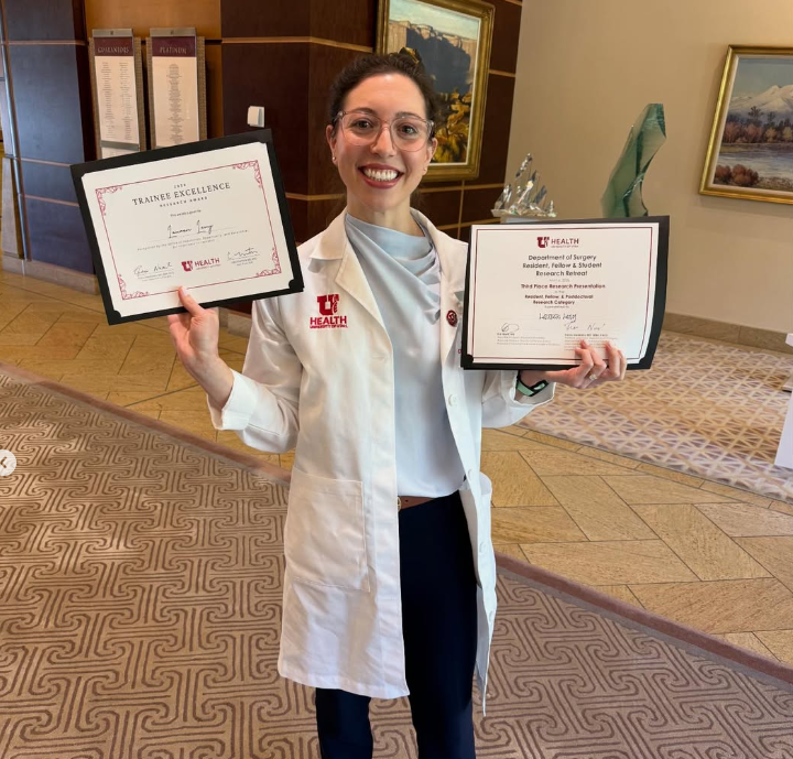 UofUCTSurgery's tweet photo. Congratulations to @LaurenLevyMD (PGY-4) on winning a Trainee Excellence in Research Award at the Annual @UofUSurgery Resident, Fellow, &amp; Student Research Retreat with her research on BAV aortopathy🫀🎉 https://t.co/FFxstkdxVL