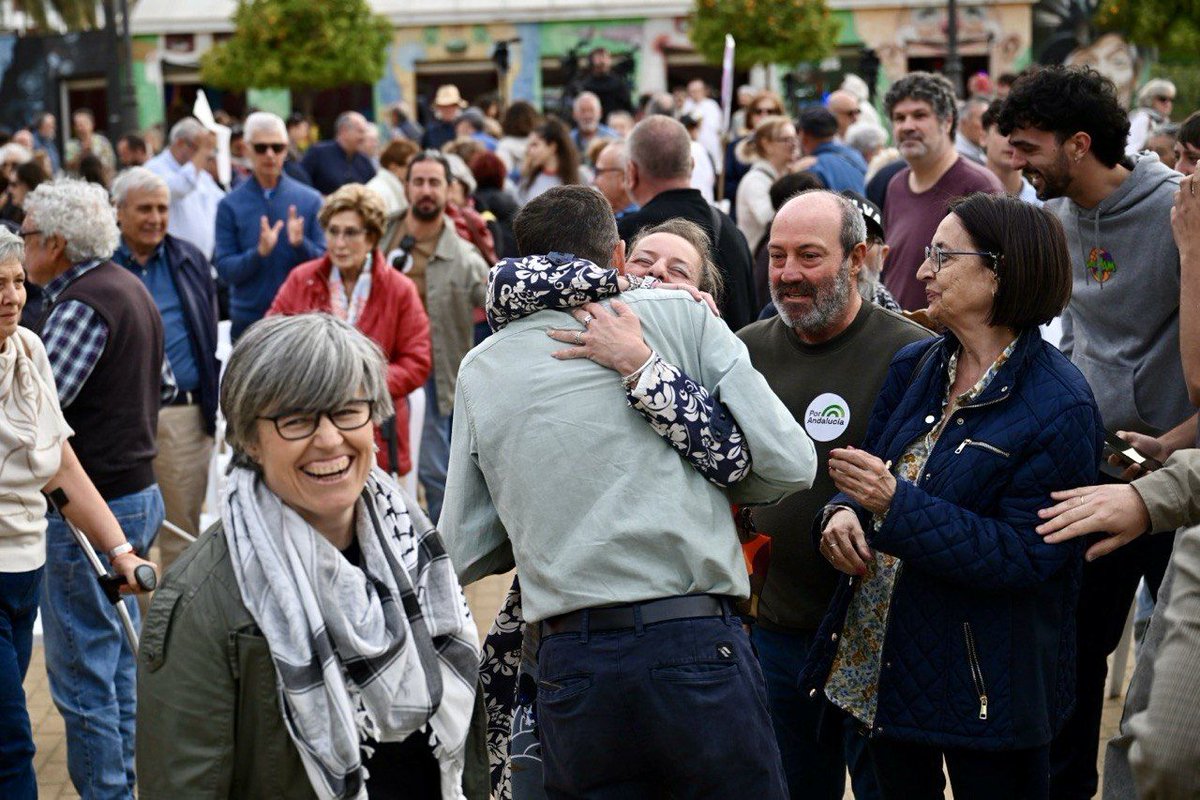 PorAndaluciaOrg's tweet photo. Un auténtico chute de energía el acto de esta tarde en Huelva. 

Gracias a todas por acompañarnos 💚 https://t.co/8f7zqhweKT
