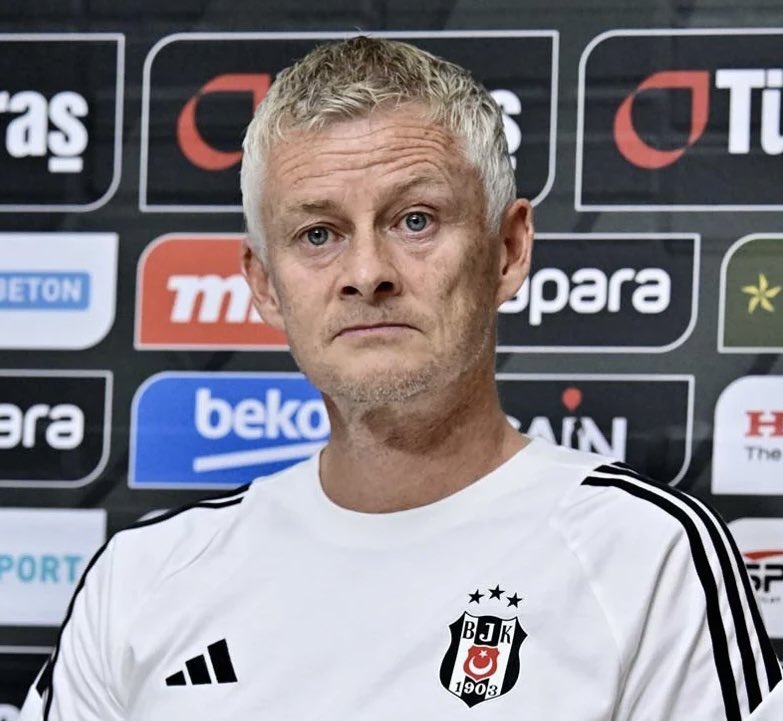 cmxgraphic's tweet photo. Bunlara yıldızları getirdiler, her sezon Eylül ayında havlu attık ama hepsi suçsuz.

Beşiktaş’a alternatifsiz 15 oyuncuyla tarihin en zor şampiyonluğunu kazandıran Sergen Yalçın suçlu.

Her zaman daima Sergen Yalçın. 🦅🏁 https://t.co/JJmUnUqld5