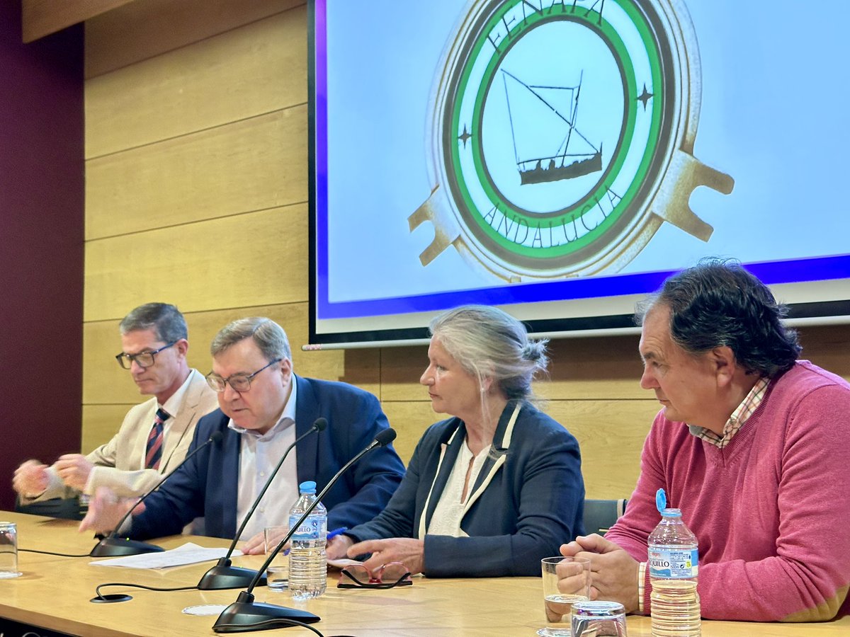 czambranogr's tweet photo. La pesca artesanal no puede seguir siendo ignorada por quienes legislan sin conocer la realidad de nuestros pueblos costeros

Que la Federación Andaluza de Pesca Artesanal y Marisqueo nazca en San Fernando es una gran noticia para defender un oficio histórico, sostenible y fundamental para nuestra tierra

Defender la pesca artesanal es defender nuestra forma de vida.