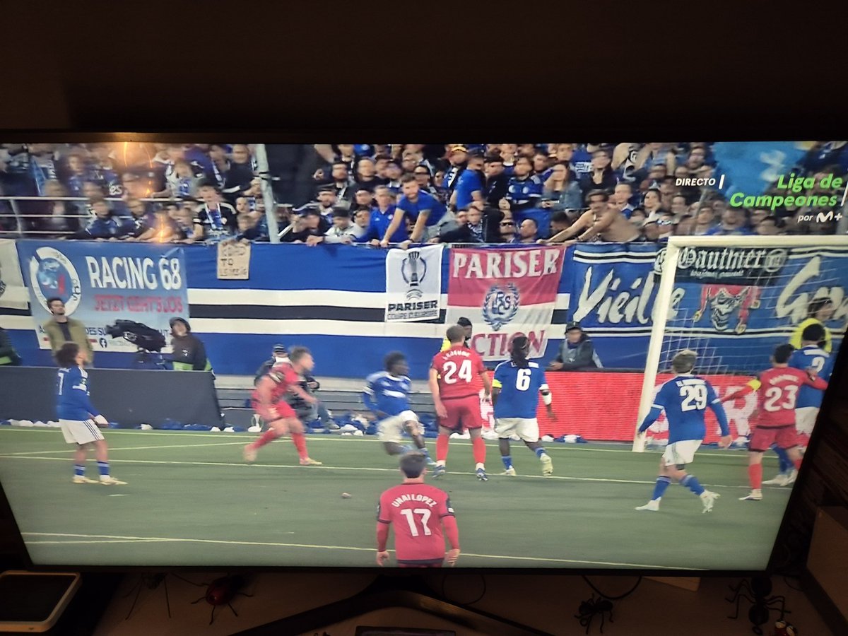 FERNANDOSYRAH's tweet photo. Gooooooooooooooooool de @alemao_zrwk9 para un 0-1 muy justo ... y casi corto
Y si sí ... partidazo en la primera parte
Vamoooooooooos #RayoVallecano
#PutoRayo #Conference #Semis #EuroRayo #RCSRayo #SiSePuede #ALasArmas
Haciendo historia https://t.co/RnNvQGZM2A