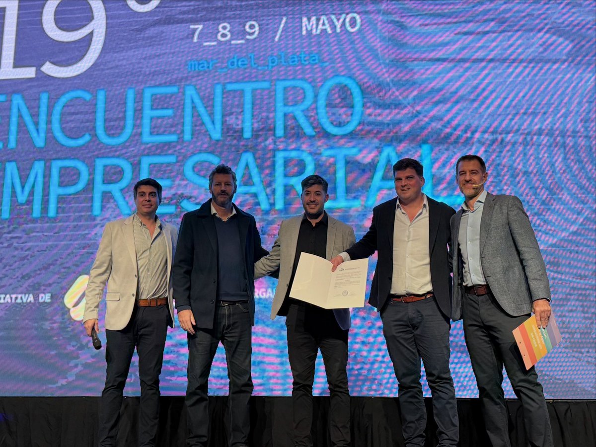 erecalt's tweet photo. Hoy se realizó la apertura del 19º Encuentro Empresarial de la Industria del Software.

Un espacio que reúne a referentes del sector para debatir sobre innovación, competitividad e inteligencia artificial.

El futuro de Mar del Plata también se construye con tecnología, conocimiento e inversión privada.

Ese es el camino para generar más oportunidades y desarrollo para los marplatenses.

@CessiArgenTIna @ATICMAmdp
