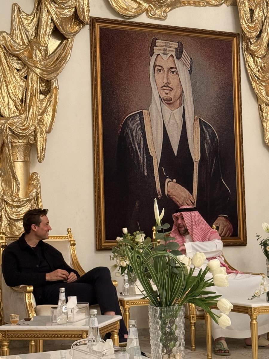 عبدالله بن سعد بن عبدالعزيز آل سعود tweet media