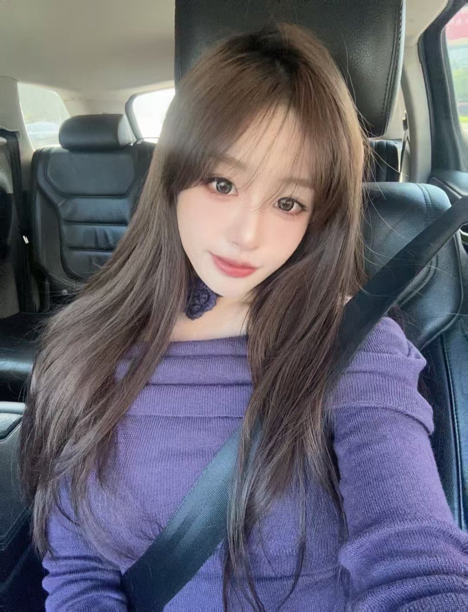 basilogc66's tweet photo. 今天滴快乐是紫色的#下午茶 #美女  #闺蜜  #女大 #仙女 https://t.co/oecDy68nMr