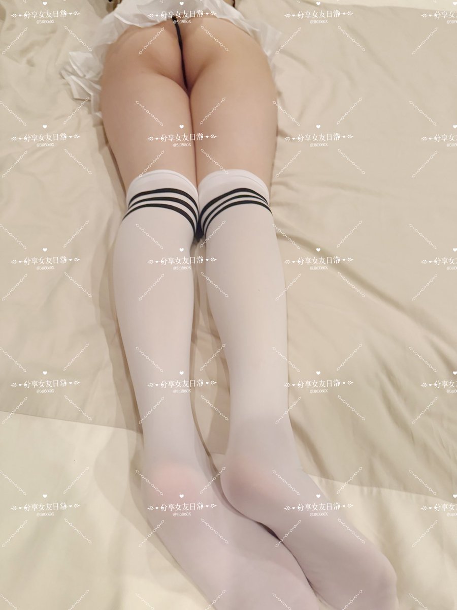 3103060XX's tweet photo. 骚母狗jk情趣装，萝莉女友发骚篇。#jk #分享女友 #骚母狗 #白虎 #萝莉母狗 https://t.co/Jt1vZ8cnk9