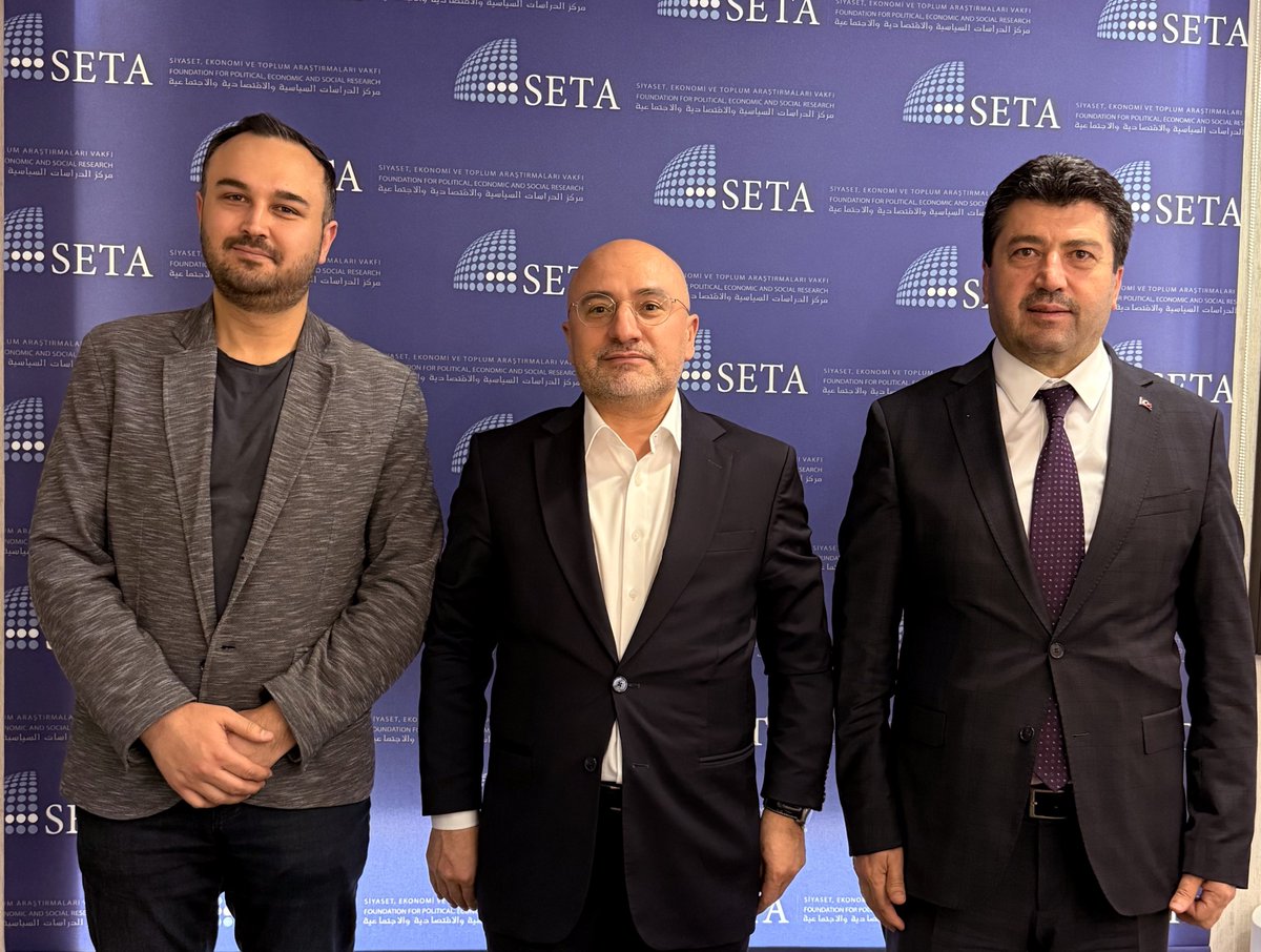 rektorsaribiyik's tweet photo. SETA Genel Koordinatörü Prof. Dr. Nebi Miş’i ziyaret ettik.

Kıymetli hocamıza hoş sohbetleri, gündeme dair kıymetli değerlendirmeleri ve misafirperverlikleri için teşekkür ediyor, işlerinde kolaylıklar diliyorum. https://t.co/fNodPzZO1R
