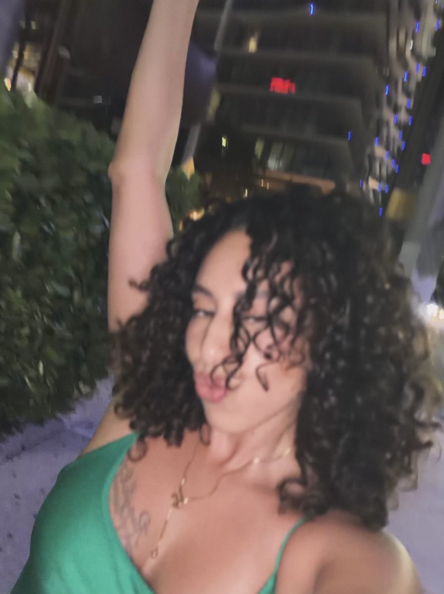 onchainro's tweet photo. only picture I got last night. so much fun 😭 where y’all at tonight https://t.co/40LKKNbuCO