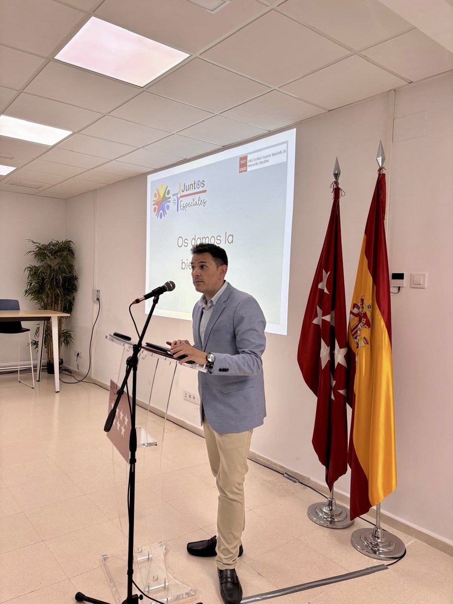 Nachetemartin's tweet photo. Privilegio inaugurar el XXI  encuentro de formación que organizan“ Más Juntos Más Especiales” @MasjuntosEE 
Junto a Marta González, 
Directora Dat Capital, hemos podido comprobar el gran valor humano de nuestros profesionales de especial en @ComunidadMadrid
Muchas Gracias https://t.co/5IwABOyGoZ