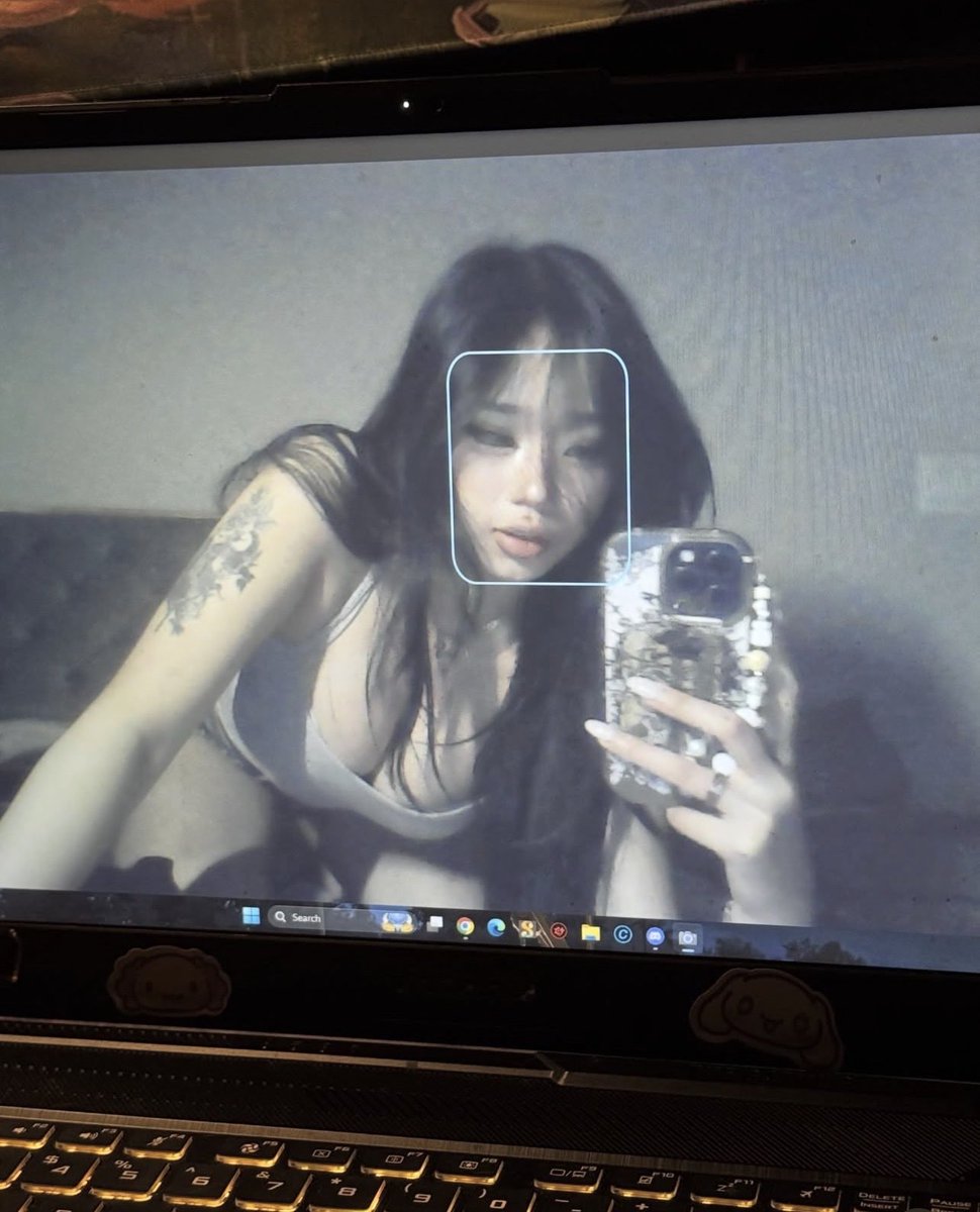 Ryanxst3's tweet photo. Holy Annie Zheng is soo built for bbc 😩 https://t.co/bBOxccZUjG