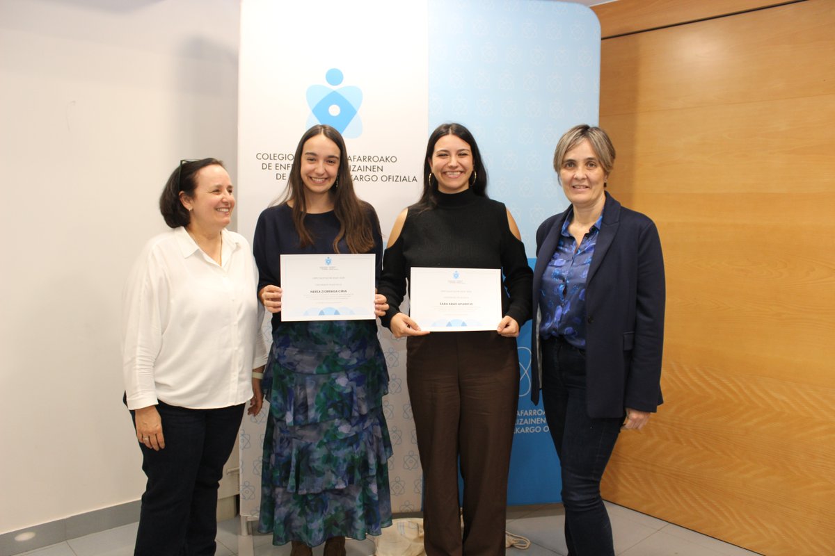 Coenav's tweet photo. 🎓 #COENAV reconoce a 20 nuevas enfermeras especialistas que finalizan su formación #EIR en Navarra.

📢 Nuestra presidenta, Mª Pilar Sola, reclama plazas específicas: "Defendemos con firmeza que existan puestos donde ejerzáis vuestras competencias avanzadas" 👇 https://t.co/utgpUDuu7f