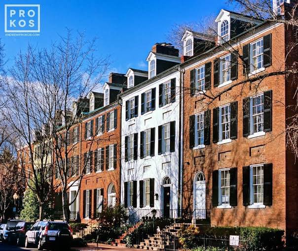 bobbyfijan's tweet photo. The colonial rowhome https://t.co/rucceo9VXg