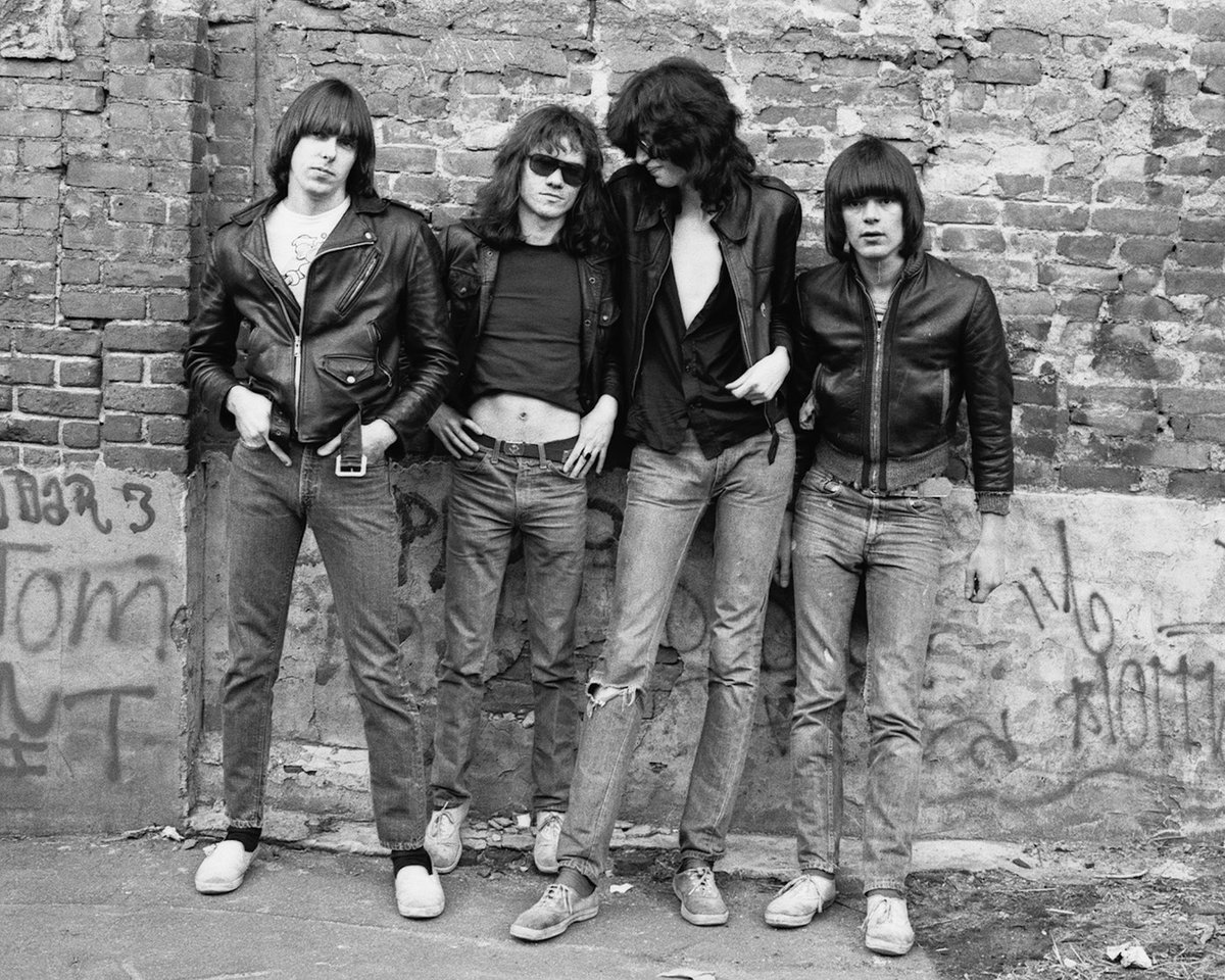 Ramones tweet media