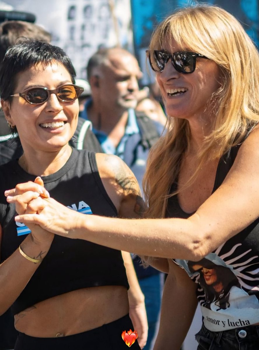 Veo gente buscando al socialdemócrata más tibio, pusilánime y cagón que puedan encontrar como candidato... y en las elecciones que vienen van a ganar candidatas como éstas.
"No pasarán a la historia aquellos que especulen, sino los que más se la jueguen" decía Néstor