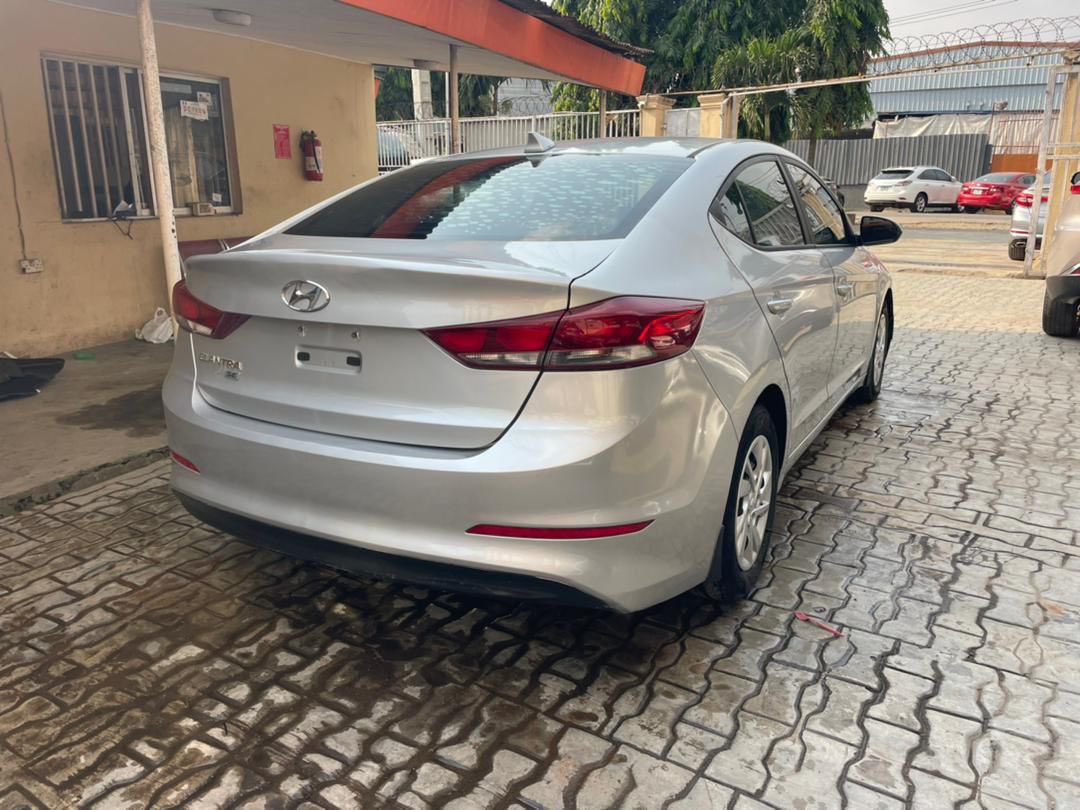 Gimme 11.3m carry am 
2017 Elantra toks 
Full option