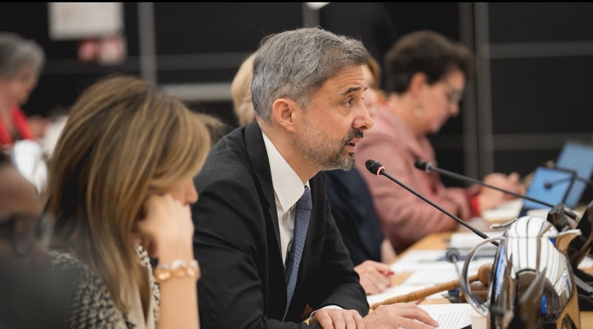 Alvaro Lario tweet media