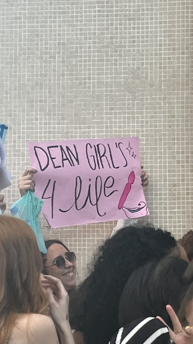ggrahamsgirl's tweet photo. GENTE KKKKKKKKKKKK https://t.co/u7sca7rUQb