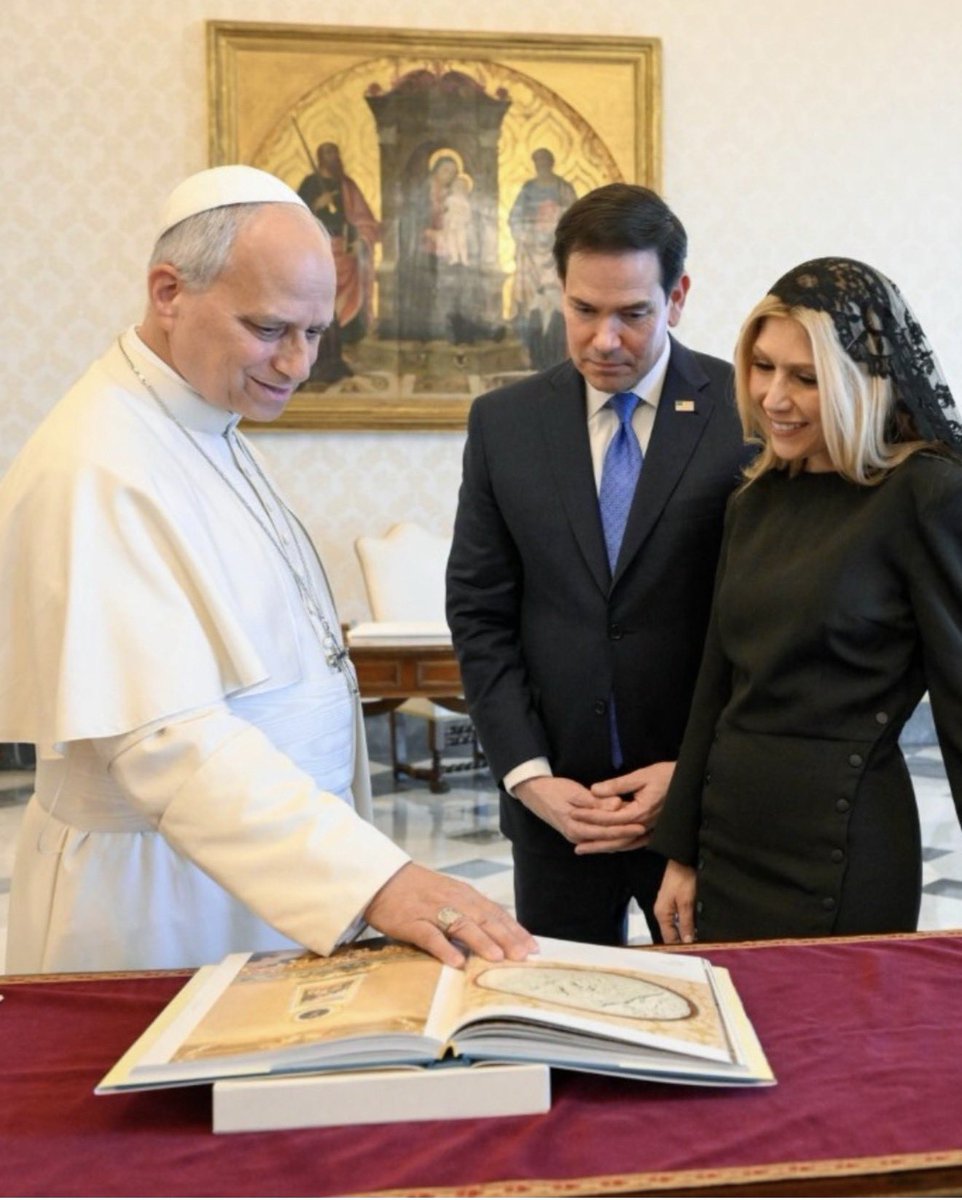 CATERINA VALENTINO tweet media