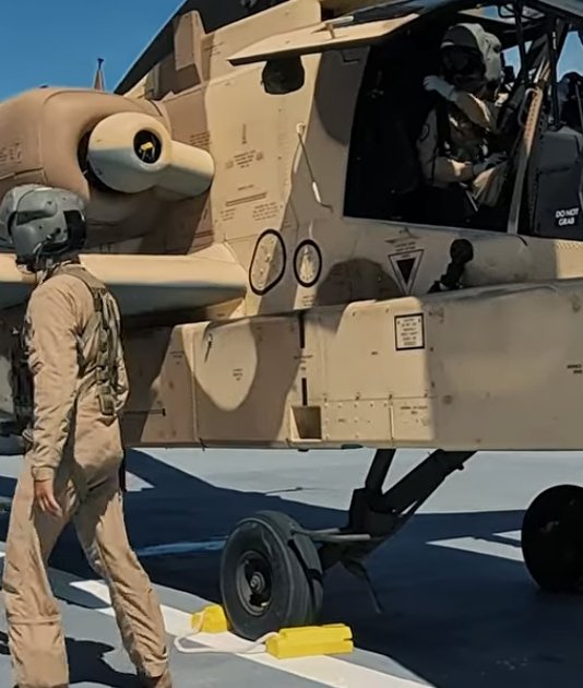 CaelumPugnator's tweet photo. #Aviation 

🇲🇦🇺🇸| RMAF AH-64E V6 Apache IHADSS aviator helmet during AL26 https://t.co/hc9yIx0bT8