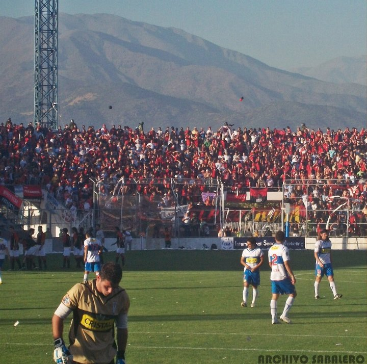 La hinchada de Colon en Chile, Copa Libertadores 2010.