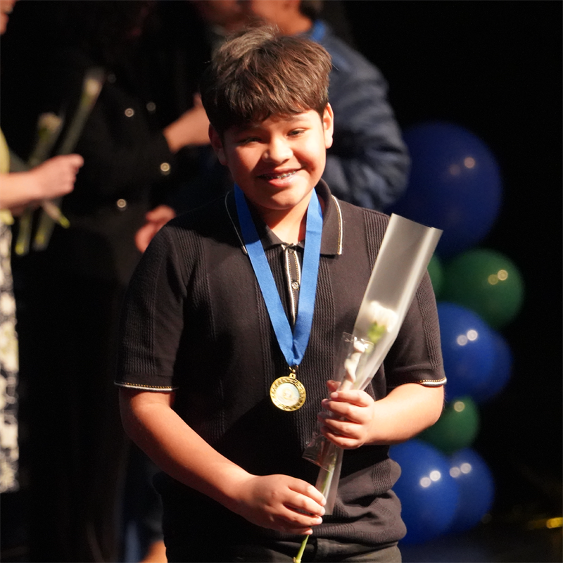plank308's tweet photo. On Friday, May 1, we celebrated students from Plank Junior High School, Oswego High School, and Oswego East High School who completed the SD 308 Dual Language program. Congratulations on this outstanding accomplishment! #SD308BetterTogether
View photos on our website. https://t.co/QNCWV0F5vS