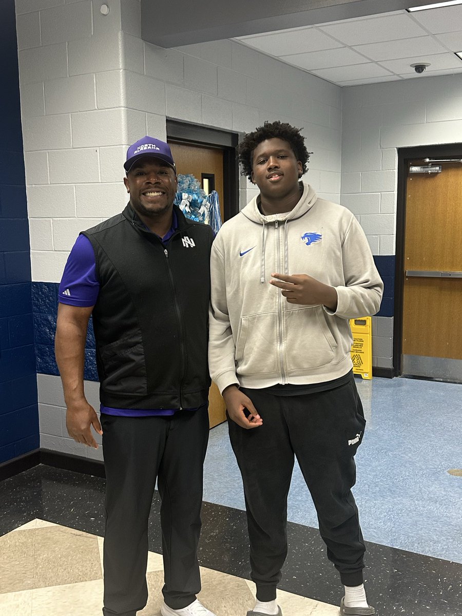 LeeGeneralsHSV's tweet photo. Thanks to Coach Johnson @UNAFootball for stopping by to see our guys.#TearItDown https://t.co/HbgnVIOh2H