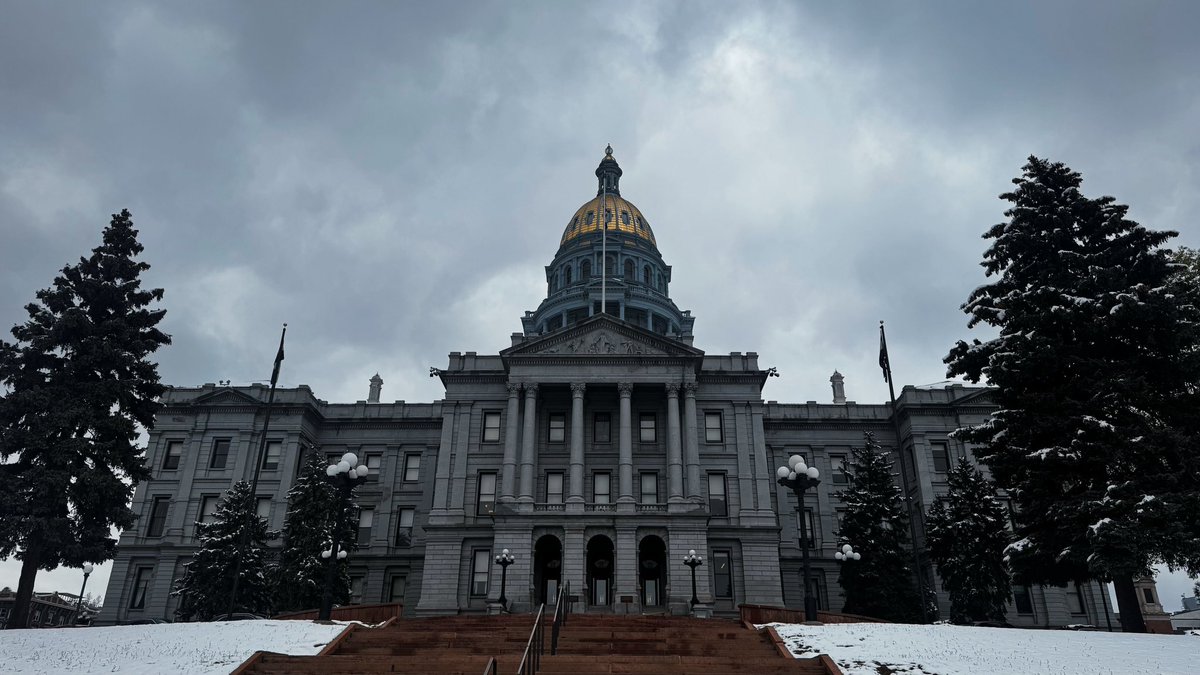 brynnderson's tweet photo. Colorado State Capitol https://t.co/GxBjmVbyhC